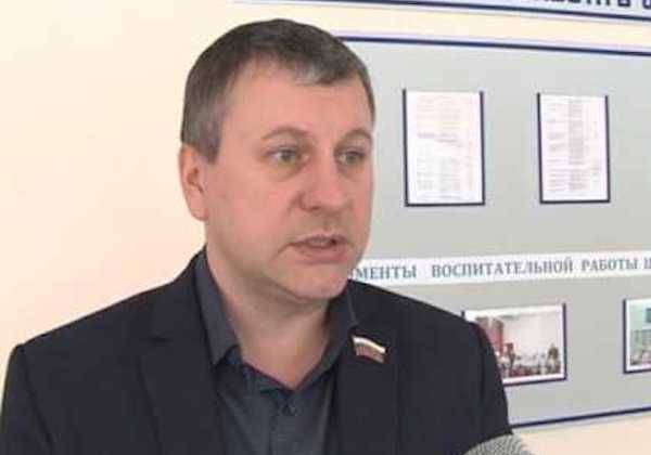 Ульяновский депутат объяснил предвыборный ролик с бензопилой