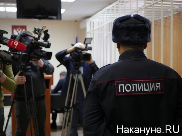 В Челябинске арестован полицейский, который изнасиловал задержанного резиновой дубинкой