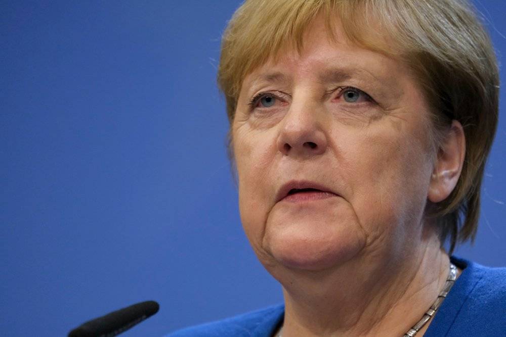 «Уважайте друг друга»: Меркель снова призвала немцев соблюдать дистанцию