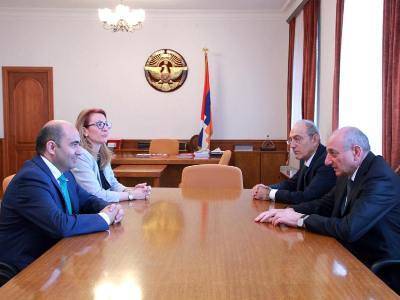 С кем встречался глава партии «Светлая Армения» в Карабахе?