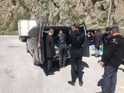 Посольство Армении в Грузии обеспечило 15 граждан предметами первой необходимости на КПП Верхний Ларс