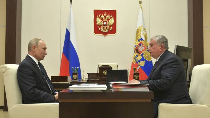Эксперт прокомментировал встречу Путина с руководителем "Роснефти"