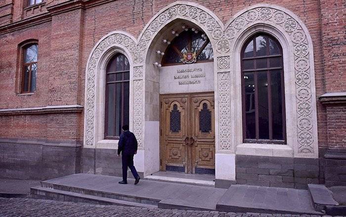 Отозванный из Украины посол Грузии помещен в карантин