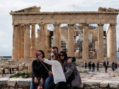 В Греции назвали условия открытия туристического сезона