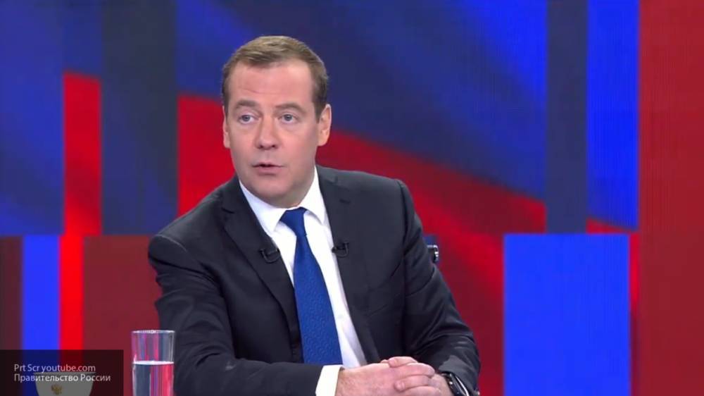 Медведев предложил создать единый реестр вакансий для потерявших работу в пандемию