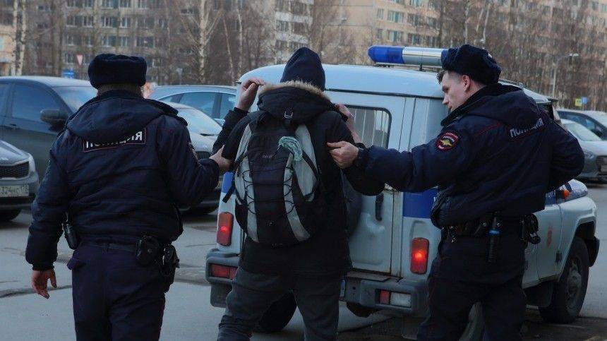Трудового мигранта задержали за призывы к совершению терактов полицейские Хабаровска