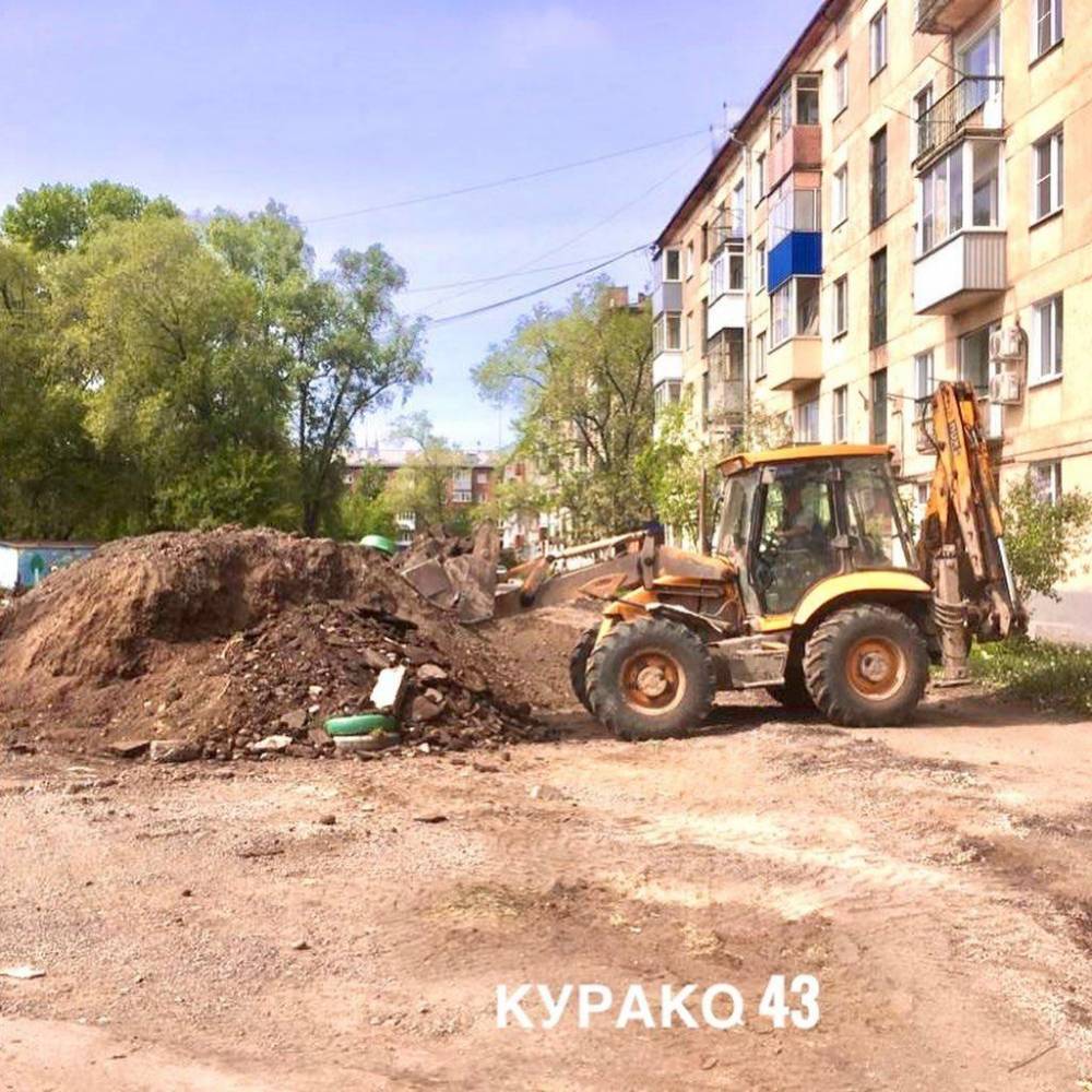 В Новокузнецке приступили к благоустройству дворов по национальному проекту