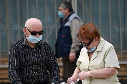 В Петербурге анонсировали выплаты пенсионерам для покупки масок