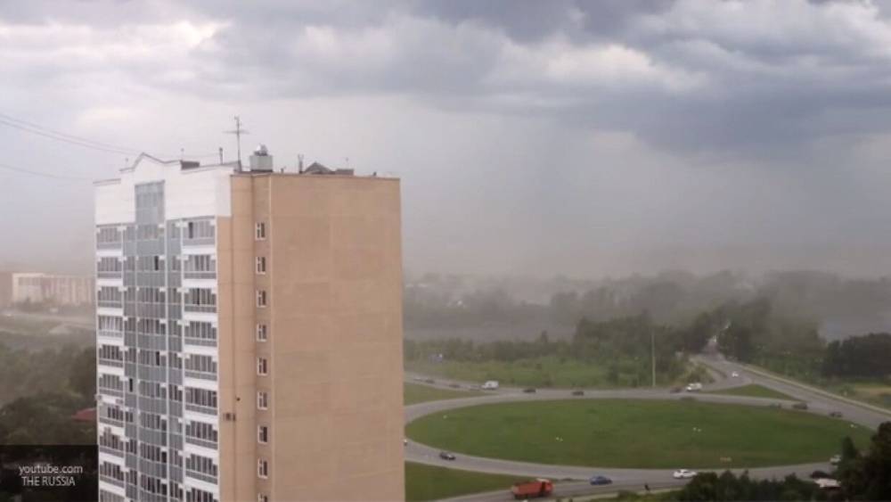 Климатолог Киселев спрогнозировал смерчи и ураганы летом в России