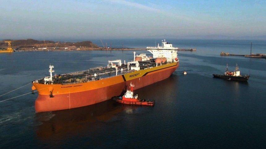 Первый российский танкер типа «Афрамакс» спущен на воду в Приморье