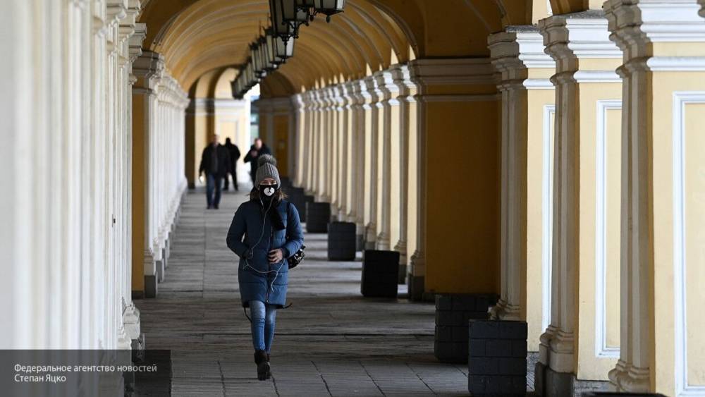 Профессор назвал наиболее опасные для заражения коронавирусом места в Петербурге