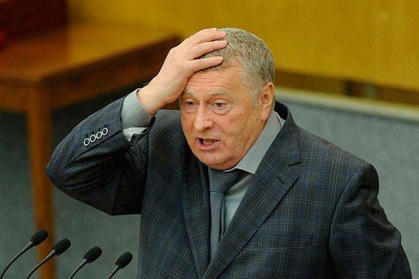 Жириновский предложил сократить число депутатов вдвое