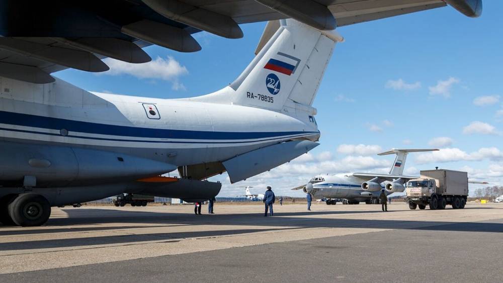 Восьмой самолет с российскими военными вылетел из Италии