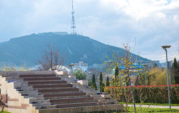Точный прогноз погоды в Тбилиси на пятницу, 15 мая