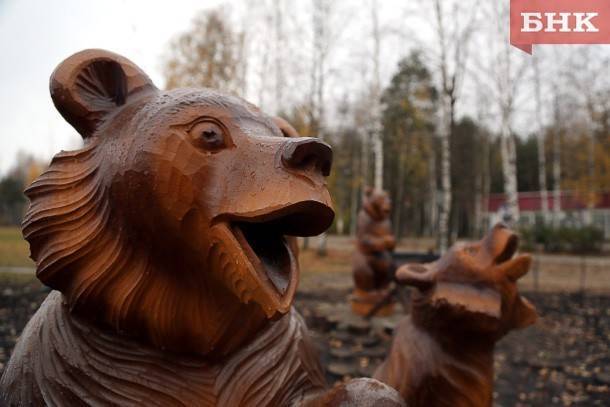 В Сыктывдинском районе ищут медведя, напавшего на лосих в Финно-угорском этнопарке