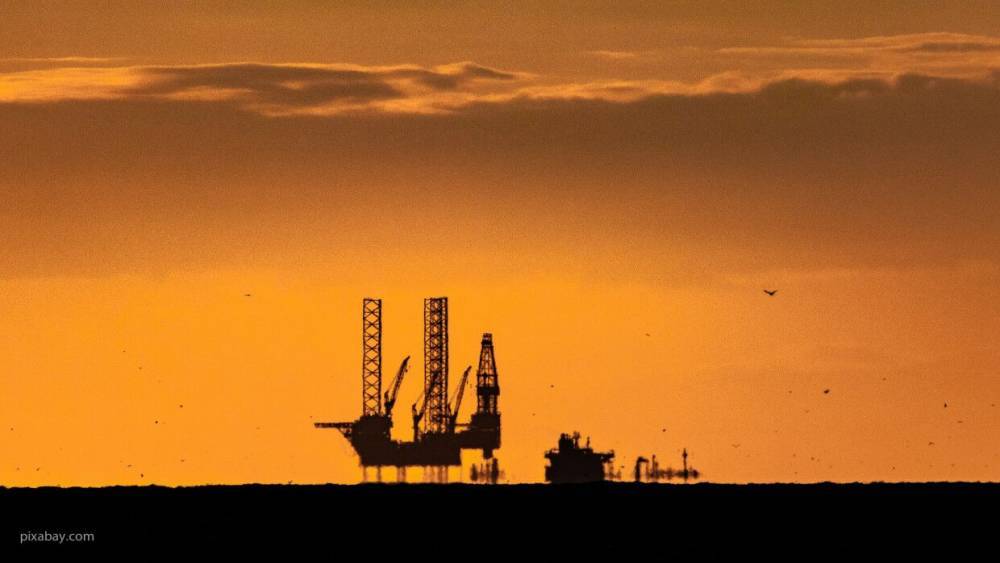 Доклад Американского института нефти вызвал падение цен на нефть марки Brent