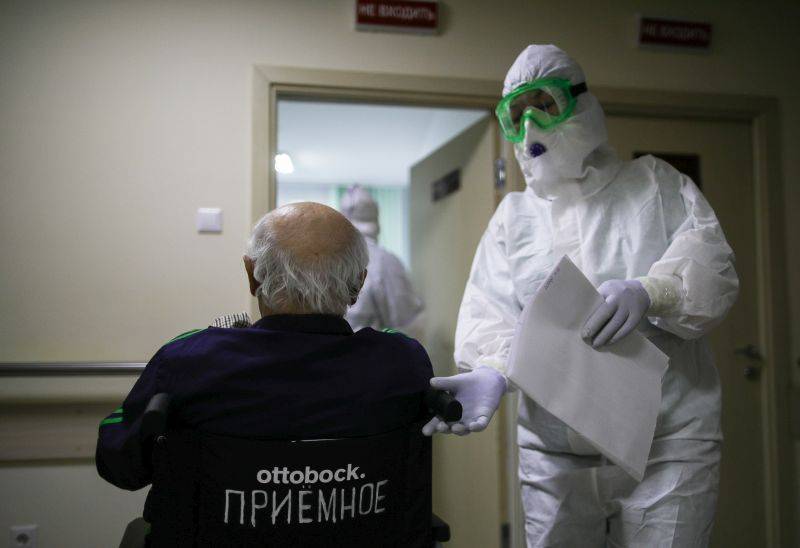 В России выявлено 10028 новых случаев заражения коронавирусом