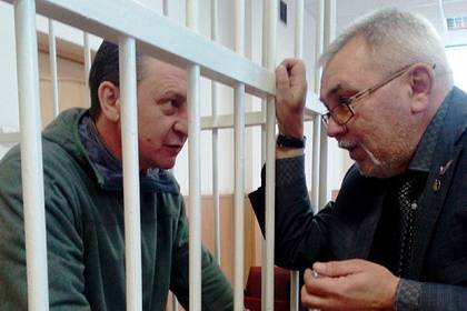 Бывшего российского мэра осудили за взятки и хранение наркотиков
