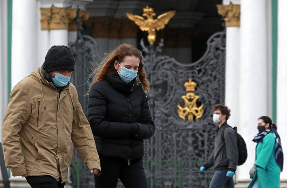 В России за сутки выявили больше 10 тысяч заражений коронавирусом