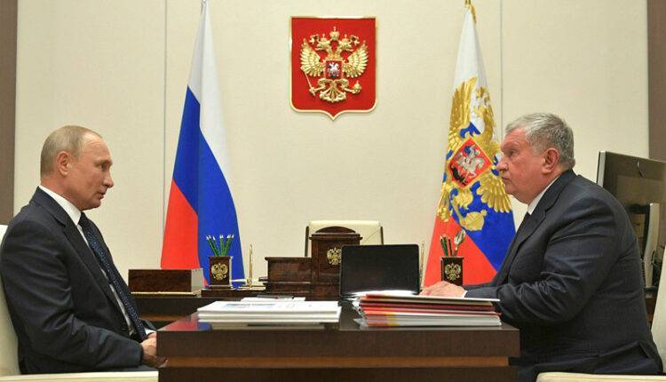 Встреча без «социальной дистанции»: в разгар кризиса Путин дал Сечину налоговые льготы для «Роснефти»