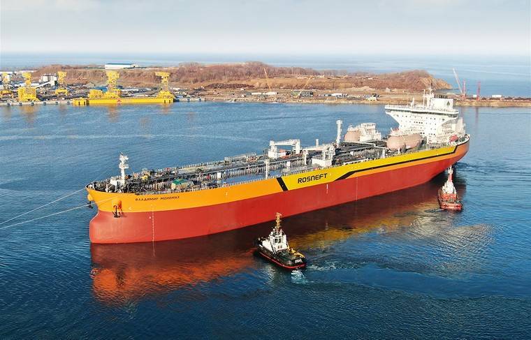 Спущен на воду первый российский танкер Aframax