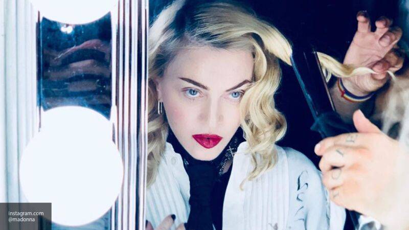 Пользователи осудили Мадонну за снимок "старческих" ягодиц в кружевах