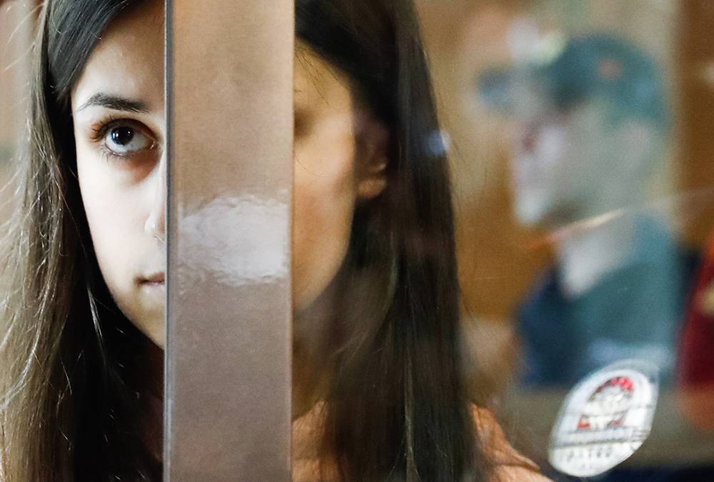 Адвокат: СК отказался менять обвинение сестрам Хачатурян с убийства на самооборону