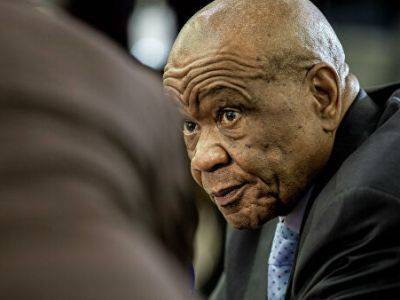 Подозреваемый в убийстве экс-жены премьер Лесото подаст в отставку