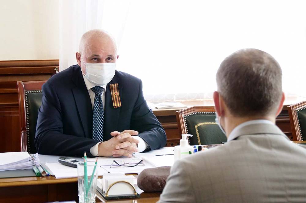 Сергей Цивилёв обсудил с главой отделения ПФР своевременность федеральных выплат кузбассовцам