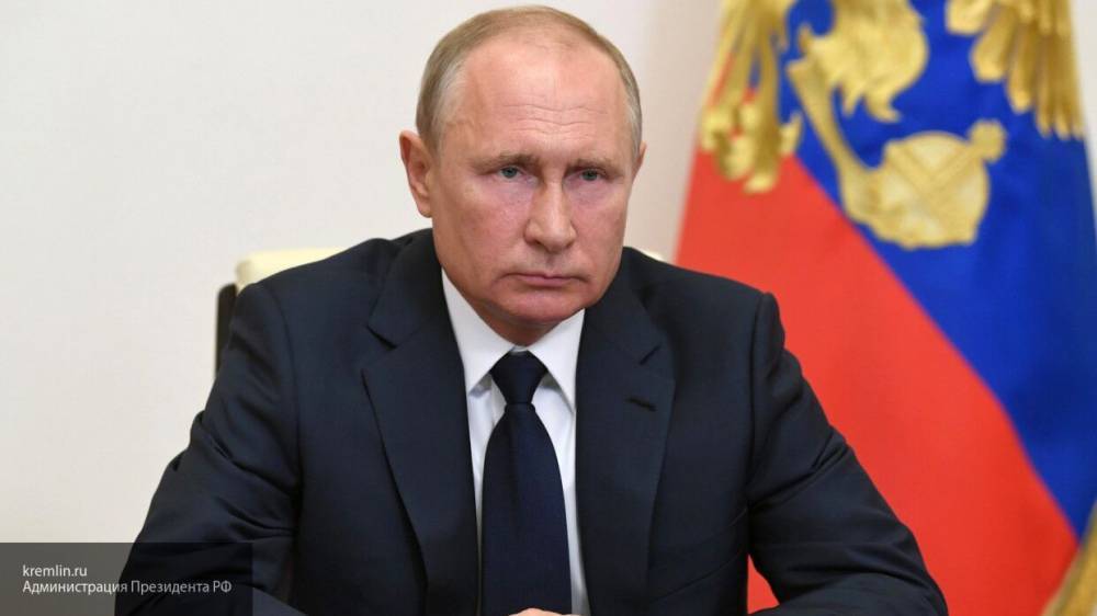 Путин указал на недочеты в работе министерств при оформлении выплат на детей