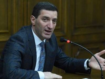 «Процветающая Армения»: В парламенте не должно быть места для демонстрации кулаков