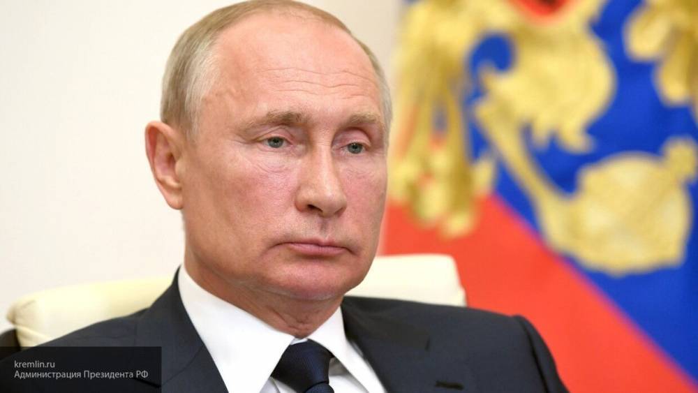 Путин поручил оказать поддержку базе авиаотрасли