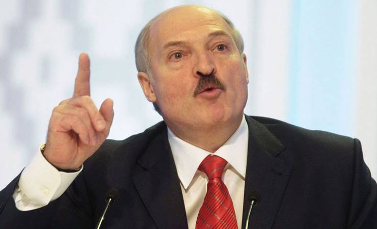 Лукашенко заявил, что лично выработал критерии лечения коронавируса. Шутки о «главном вирусологе» оказались не шутками — видео