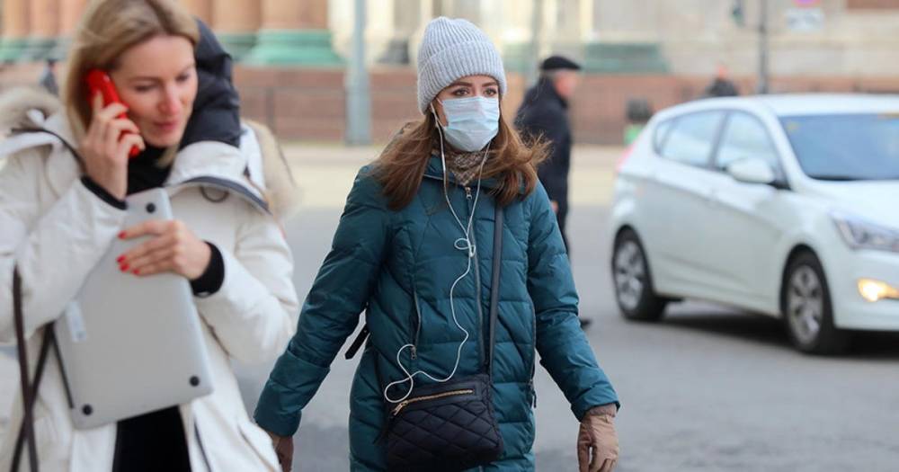 Главврач московской больницы рассказал, как эффективно носить маску