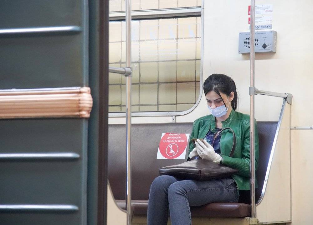Дептранс: 98 процентов пассажиров метро носят маски