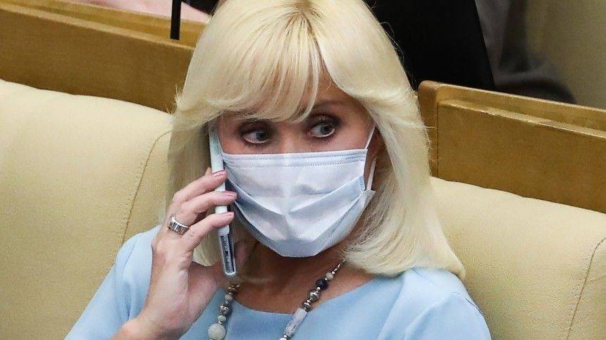 Коронавирус диагностировали у ездившей по больницам депутата Госдумы