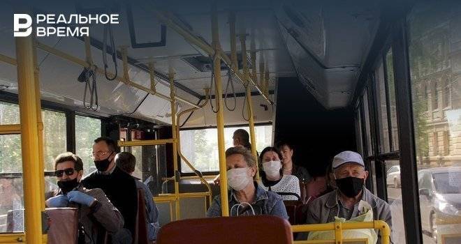В прокуратуре разъяснили, где татарстанцы должны носить маски и перчатки