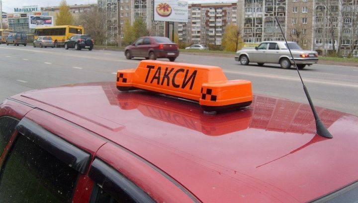 В Крыму задержали таксиста, избившего пассажира металлической трубой