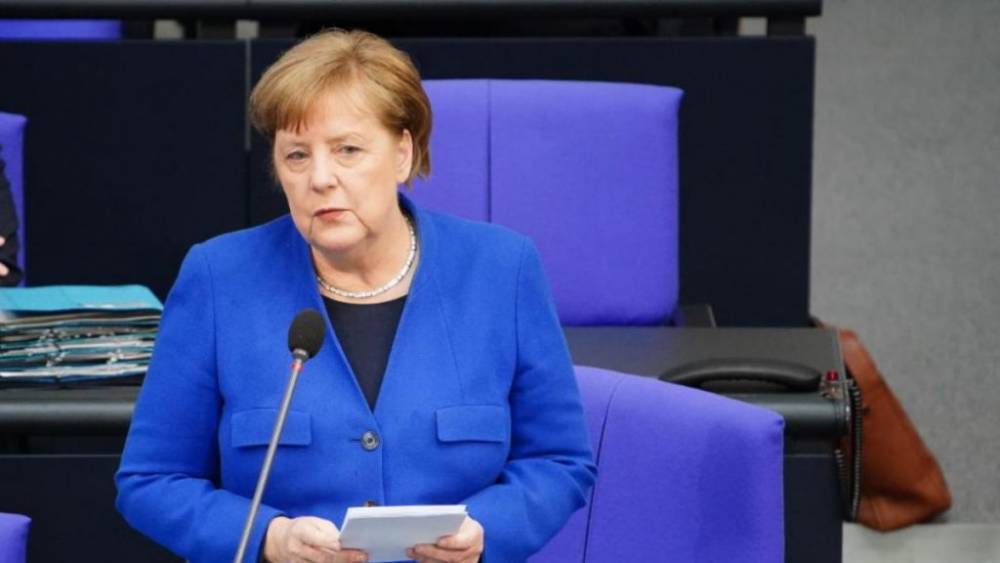 Меркель заявила, что Россия применяет стратегию гибридной войны против Германии