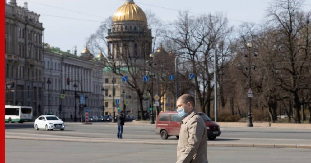 В Санкт-Петербурге прокомментировали отказ от раздачи масок бесплатно