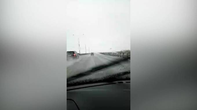 В четверг утром в Петербурге выпал снег