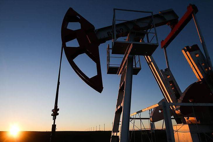 Мировые цены на нефть начали расти после небольшого падения