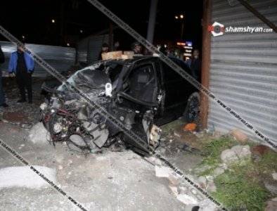 Каскадерское ДТП в Ереване: BMW разбит вдребезги