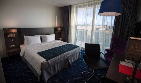 Отельерам мешают налоги: как "коронакризис" ударил по гостиницам