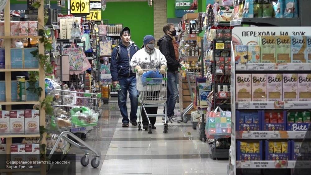 Роскачество объяснило, как часто россияне ходят в магазины во время пандемии