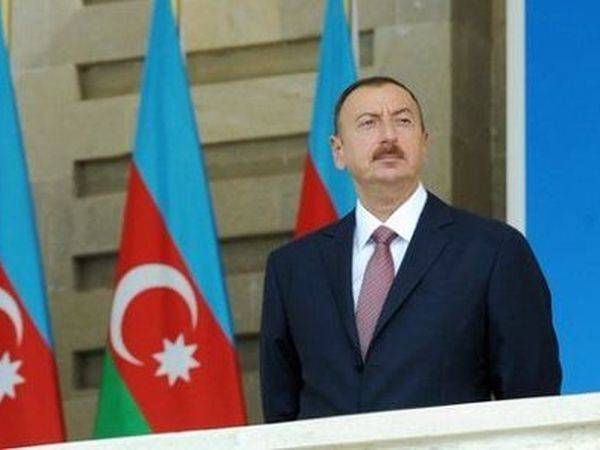Президент Ильхам Алиев чиновникам: вернитесь на правильный путь