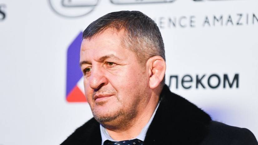 Комментатор Рабаданов сообщил, что Абдулманапу Нурмагомедову сделали операцию на сердце