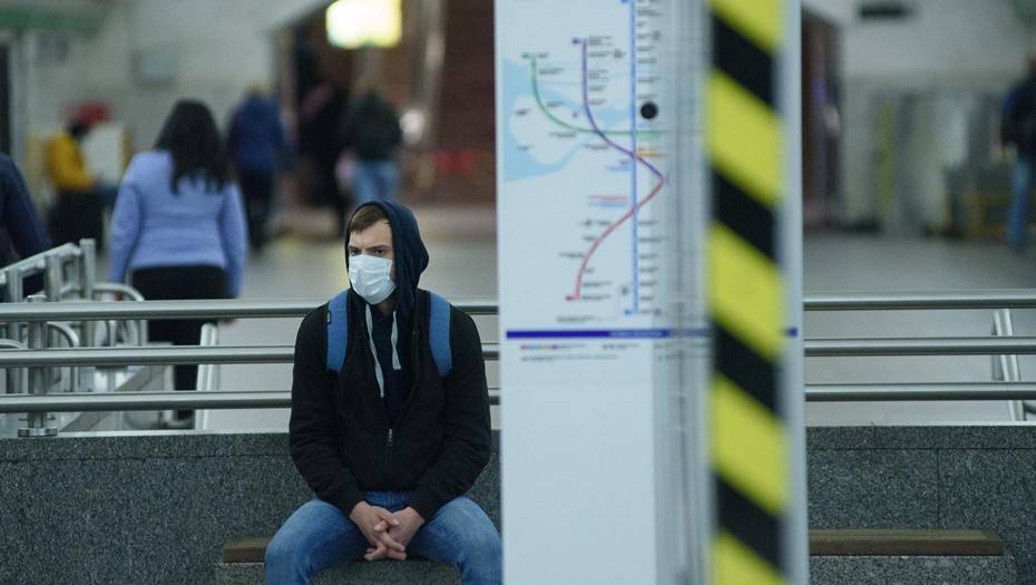 В Петербурге метро закрыли для пассажиров без масок