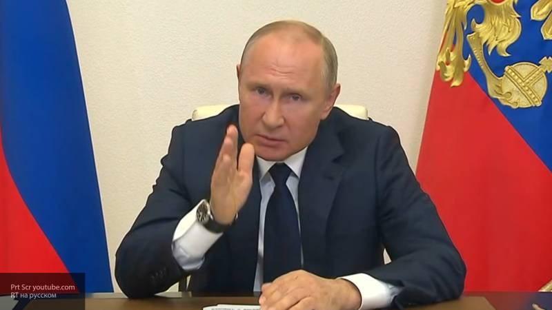 Путин призвал не забывать о решении стратегических задач в условиях борьбы с COVID-19