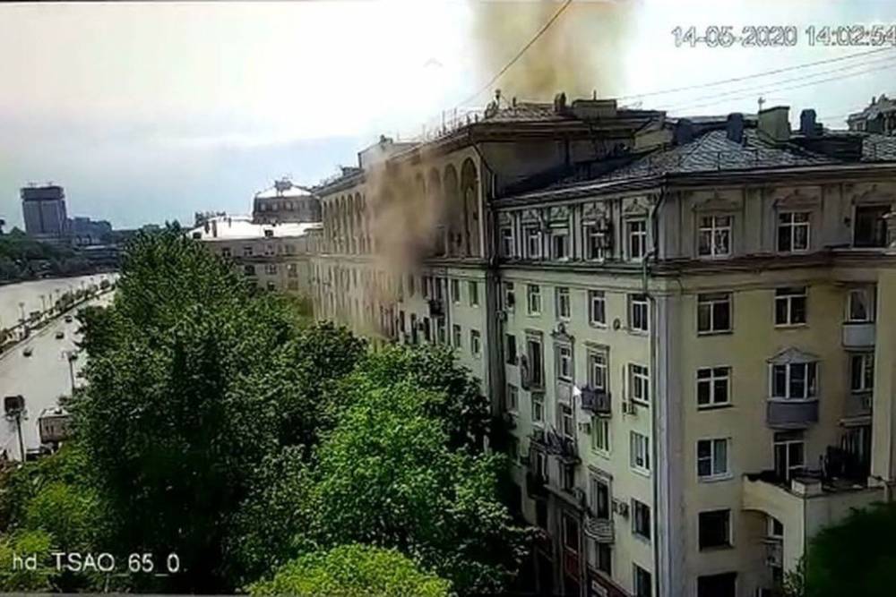 В сталинке на Фрунзенской набережной произошел пожар
